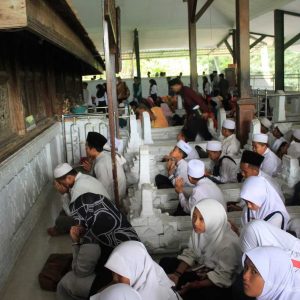 Paket Wisata Religi Lumajang