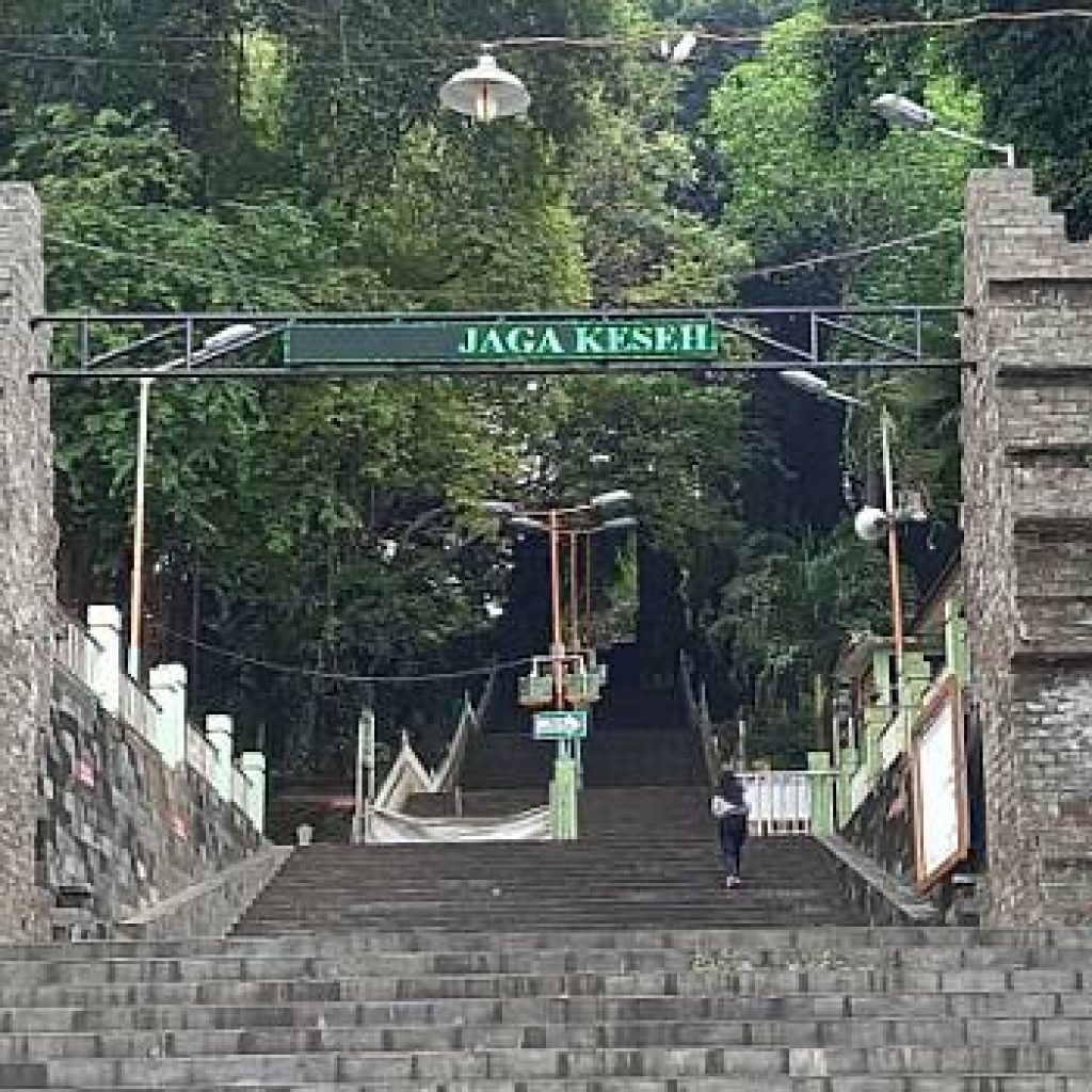 Promo Harga Paket Wisata Religi Wali Songo Untuk Anda Di Wonosobo Qurnia